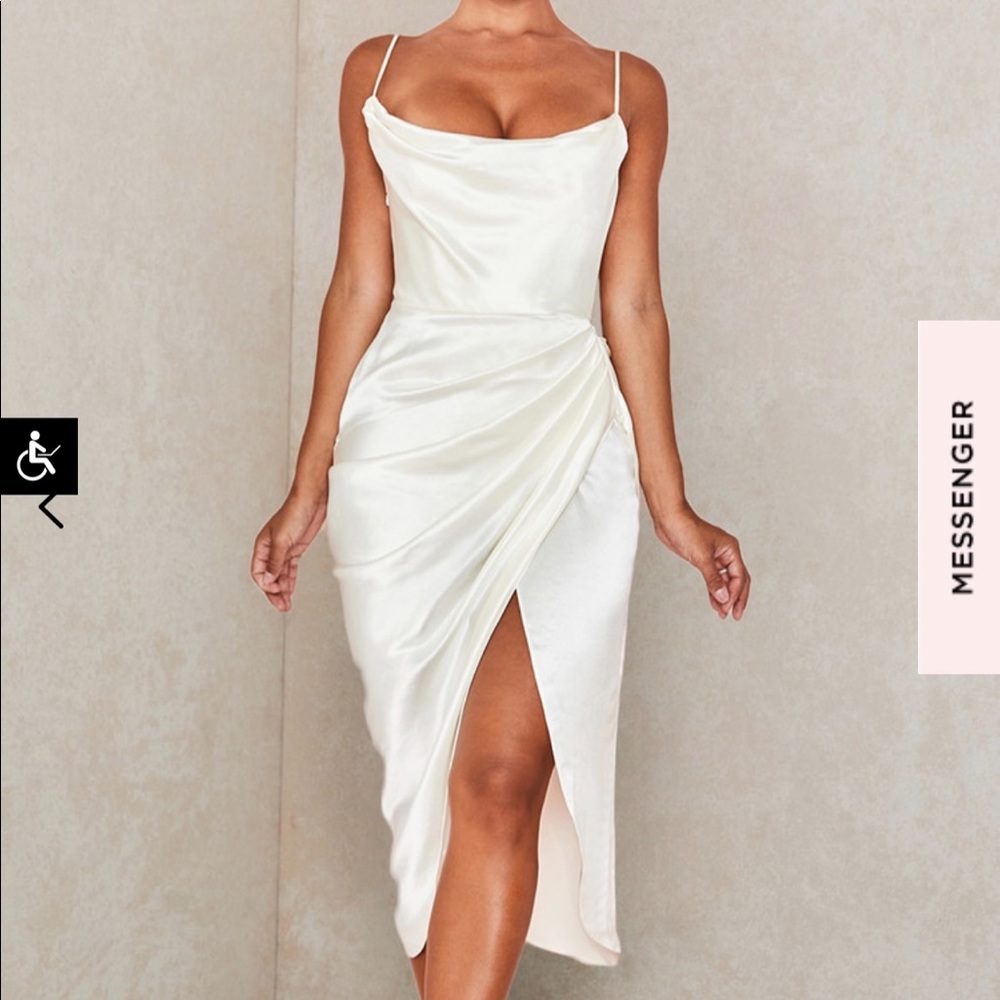 REVA
IVORY SATIN BALCONY CORSET DRESS